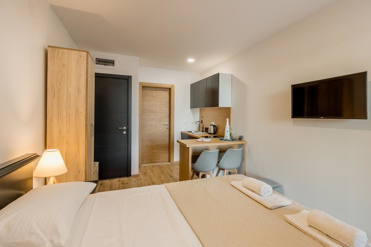 Проживание в семье SkyView apartments Кумбор-13