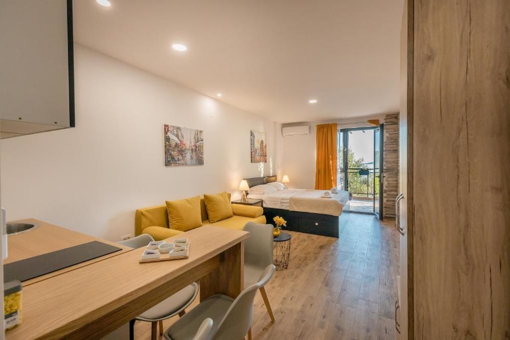 Проживание в семье SkyView apartments Кумбор-57