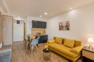 Проживание в семье SkyView apartments Кумбор Номер-студио с кроватью размера "king-size" и диван-кроватью-15