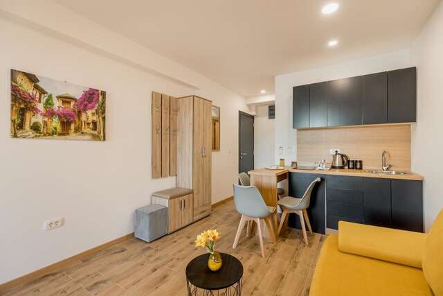 Проживание в семье SkyView apartments Кумбор-8